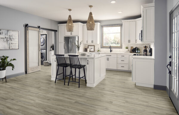 Mannington Realta Oasis Mist 7" RGD106 - Image 2
