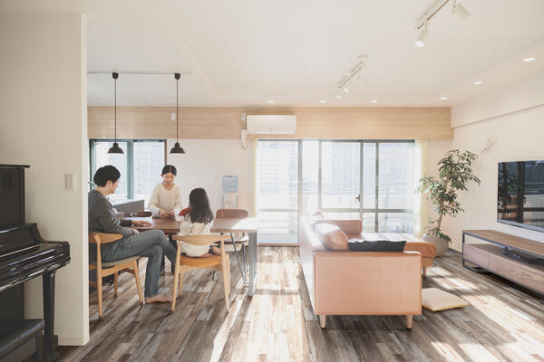 MSI Cyrus room scene brown vinyl flooring.